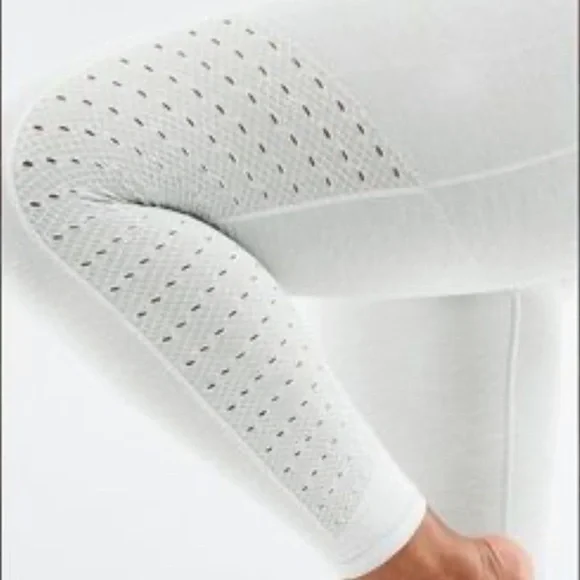 Fabletics Eco Sync High-Waisted Perforated 7/8 Legging Light Gray Heather - Picture 3 of 10